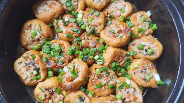 萍姐教你做美食,赣南特色菜"酿油豆腐",客家人常吃的美味菜!