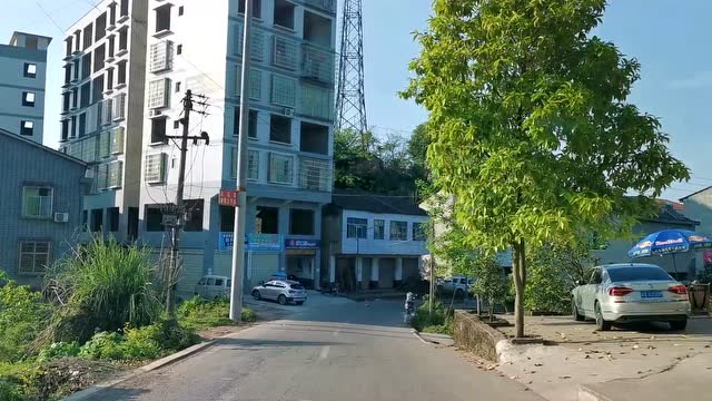 四川广安:武胜县胜利镇,农村场镇街道,和以前相比变化大
