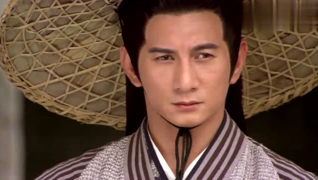 卓一航出现了,他用口语说出我一定会带你走,练霓裳流出了眼泪