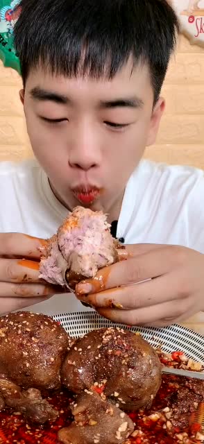 美食吃播:羊肚包羊脑