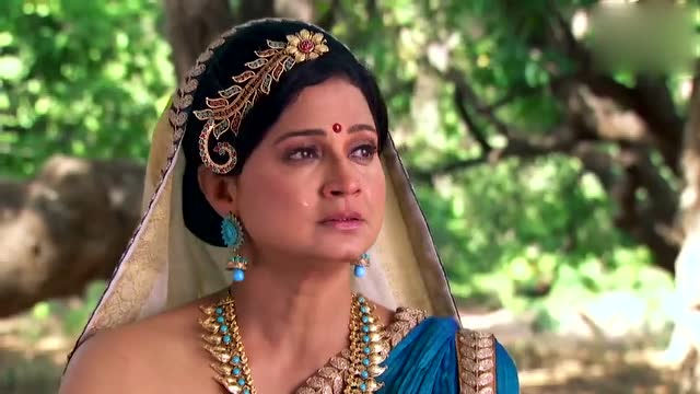 众神之神雪山王的妻子不相信湿婆神,称她只信仰世尊毗湿奴