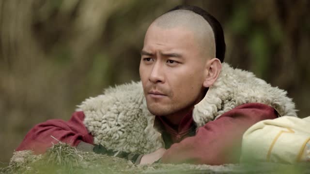 天下粮田:谷山发现车夫都是同样的人,决定去谷场看看