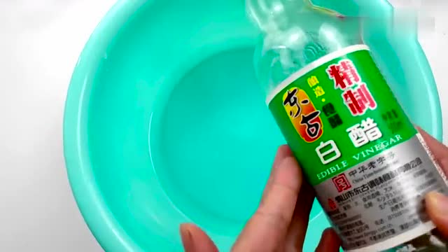 洗脸白醋好用吗_天天用白醋洗脸好吗_洗脸白醋用几度的好呀