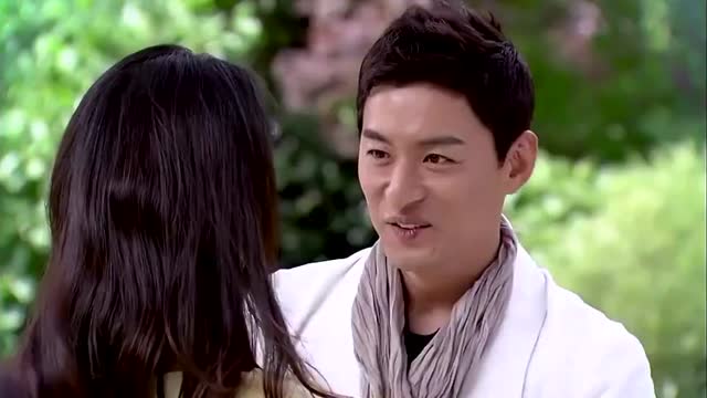 《花非花雾非雾》齐远提前回来,和安琪一见面就大撒狗粮