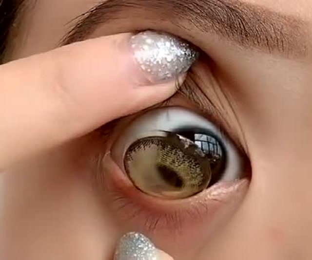 不管新手老手都来看看,正确的佩戴美瞳的方法在这里!