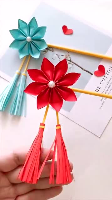 复古樱花发簪,是不是很漂亮呀,一起来动手折一个吧!