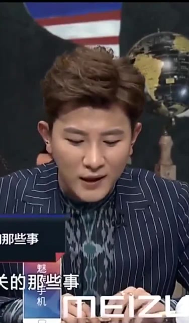 美国人的姓名一般由三部分组成,罗狮杰写字好漂亮啊