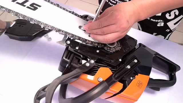 斯蒂尔381油锯路斧战匠381油锯安装视频