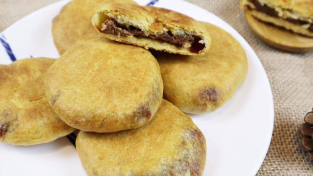 1碗面粉1块肉,做出家人爱吃的牛肉饼,风味独特好吃到停不下来