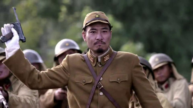 游击英雄:游击队女队长使出调虎离山计,把小鬼子耍得团团转!