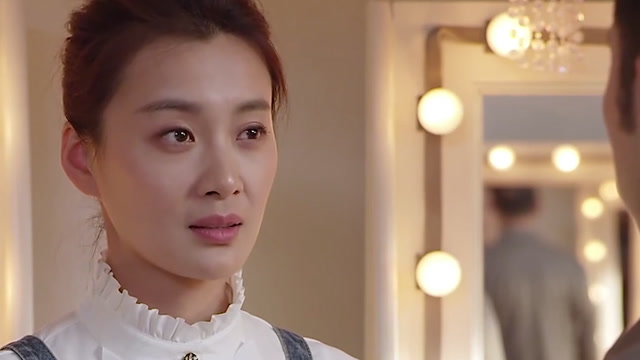 张朵朵为了救李大宝俩人先结婚后恋爱最后终于修成正果