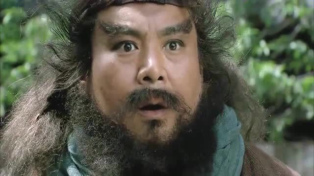 新水浒传:李逵真是个莽夫,竟然当众要揍皇帝,好在被兄弟拦住了!