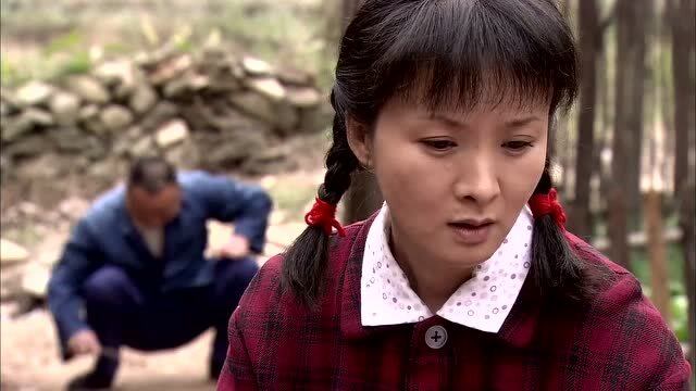 古村女人:茶花生了个闺女,月子中以泪洗面,可恨的重男轻女思想