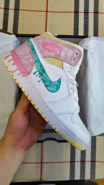 aj1 mid 冰淇淋配色开箱!