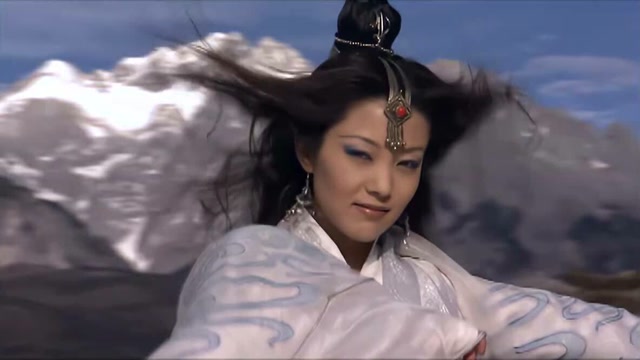 天龙八部:此时的天山童姥根本不是李秋水的对手,被血虐