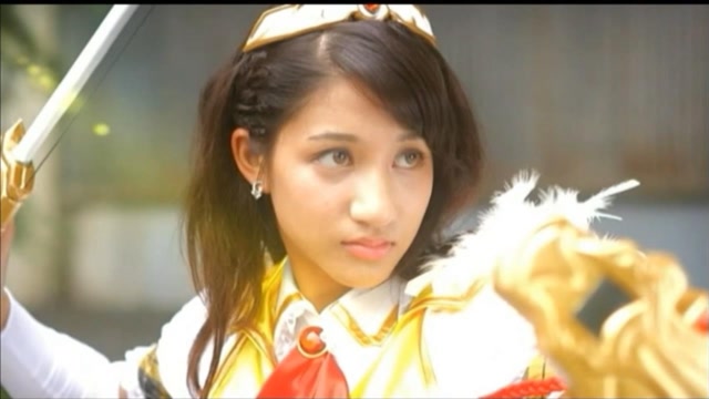 giga魔法少女真人版cosplay琴音战姬华丽变身