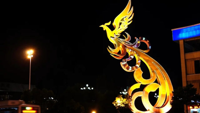 黑龙江村民拍到巨型黑凤凰?上古神兽真的存在?