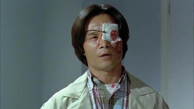 独眼匪徒也有人性,他们的目标是警察,希望老大把无辜病人都放了