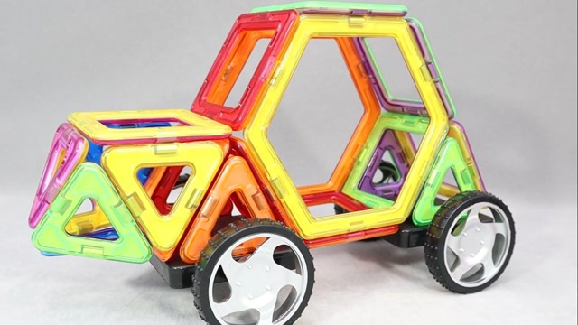 磁力片益智拼装玩具,快来动手组装小汽车