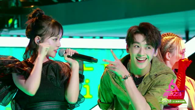 纯享版:何洛洛兰西雅《劈你的雷正在路上》