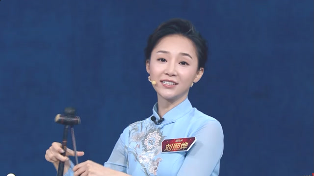 【自我展示】刘熙烨用不同钟槌敲响编钟,现场展示《茉莉花》