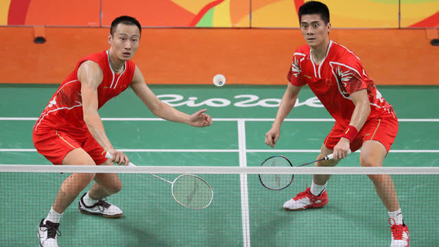 羽毛球教学双打接发球