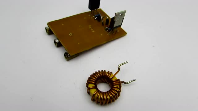 diy简单感应加热器,有创意的制作