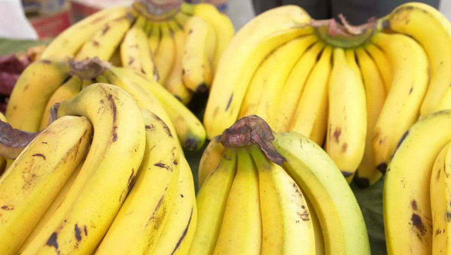 这种催熟的香蕉含有甲醛超标,千万别买了