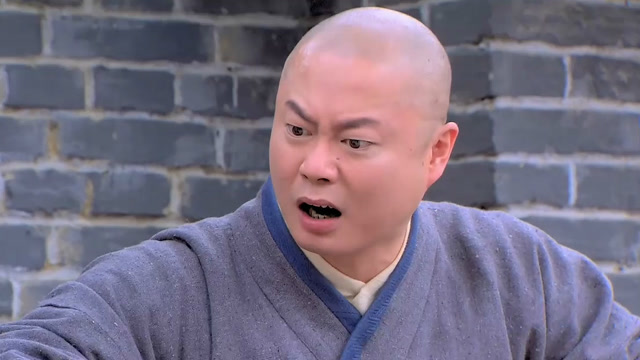 《济公传》精彩片段 魏翔把庙门破了个洞 众僧看其笑话