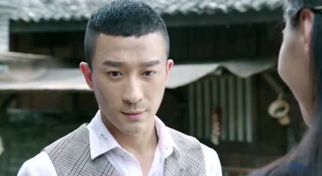 《学生兵》妲娜回寨关心家军 可一吃醋跑掉