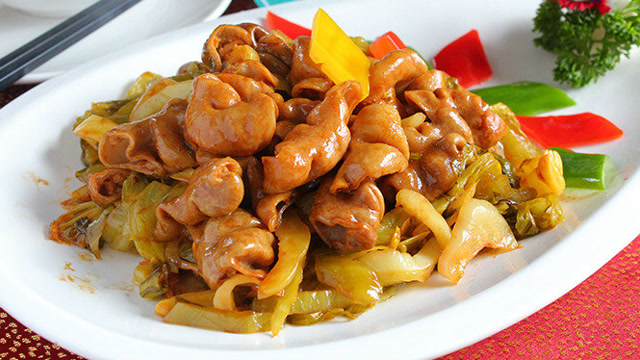 有客家酸菜炒大肠口感,酸辣下饭,非常适合大众口味!