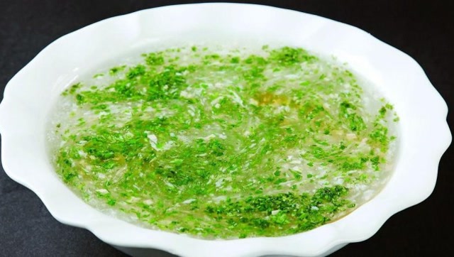 香菜豆腐羹营养好吃的香菜豆腐羹的做法daaimeishi大爱美食