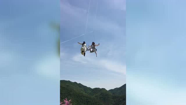 实拍轻功的练习方法!一飞冲天!