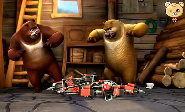 熊出没:熊熊们在光头强的仓库里发现了很多电锯