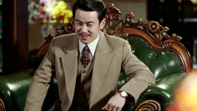 《红蔷薇》陈得道故意上门向杨子姗耀虎扬威,陈晓把一切都看再眼里!