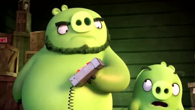 愤怒的小鸟:绿猪王用电梯出场 结果让人爆笑连连