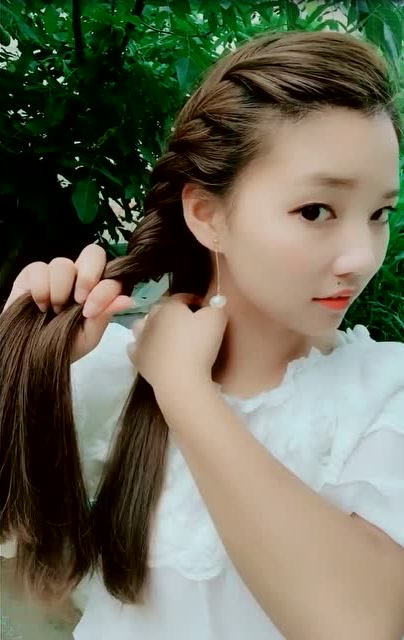女人这样扎头发,太有品味了,你扎了吗?