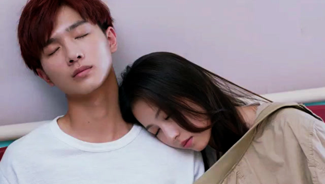 来自海洋的你李宏毅周雨彤甜蜜依靠过夜医生非要当电灯泡