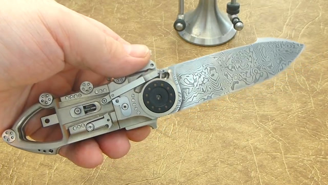 法国兵器师亲手打造"机械战刀",刚面世就被刀迷10万元收藏