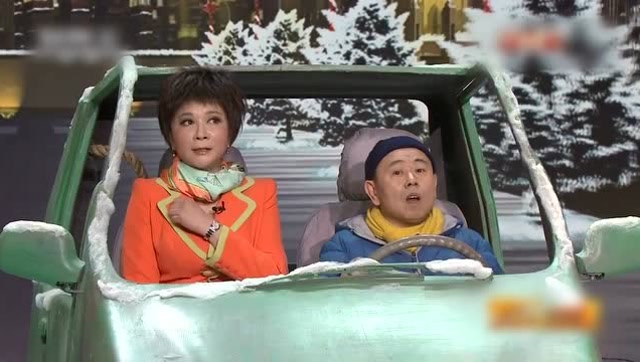 最新小品搞笑大全 车站奇遇 潘长江与蔡明干仗特搞笑