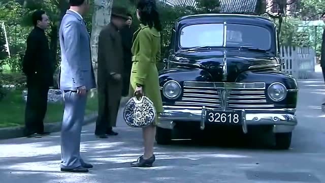 陈翰林告诉程程许文强的状况,冯程程喜出望外