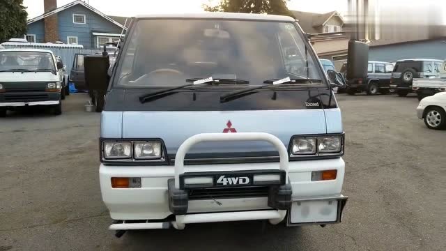 看这辆1990年经典越野面包车,三菱得利卡l300柴油涡轮发动机4d56