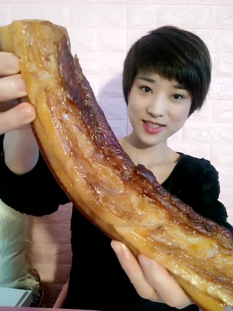 卤白肉美食小吃,这么肥腻的猪肉,你能吃得下多少块呢