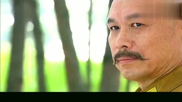 精武陈真路大安在龙海生墓前自杀谢罪一声枪响竟然没死