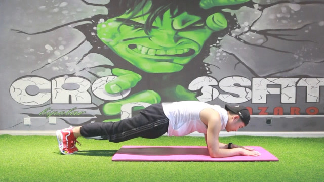 最有效的减脂运动之一平板支撑,让你拥有强大的核心力量!