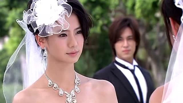 皓天结婚 友善和真真两人穿着婚纱出现 皓天的行为伤害了真真