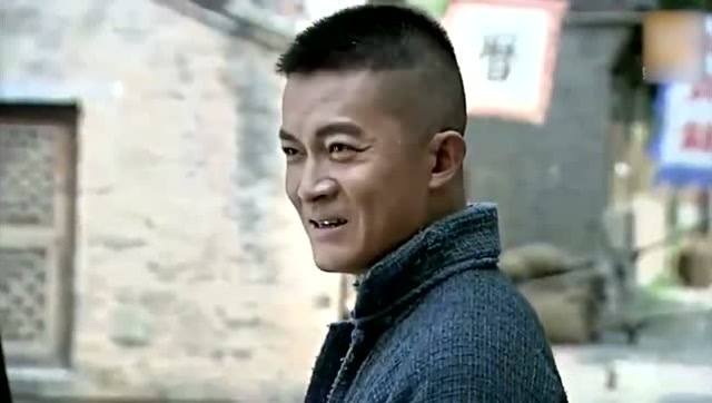 《打狗棍》马九斤就这样轻松地炸了小日本的炮楼,真过瘾