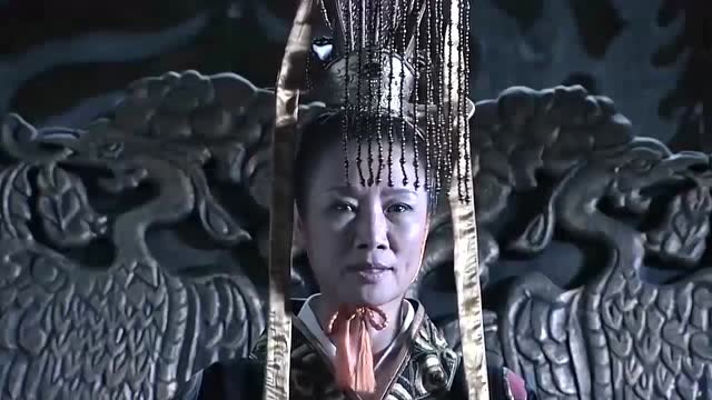 吕中饰演的武则天不愧是一代天后,面对蛮夷如此威武