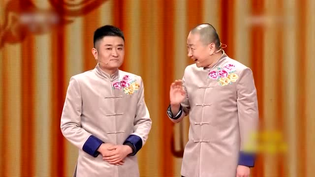 苗阜王声春晚相声《打灯谜》,主持人逐个被调侃