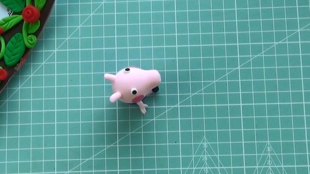 小姐姐教你用超轻粘土做小猪乔治,超级迷你可爱,好想要一个